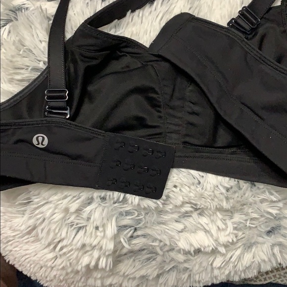 Lulu lemon sports bra - Picture 2 of 3